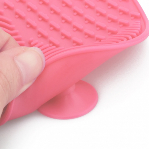  Akcesoria Mata silikonowa do mycia i czyszczenia pędzli firmy Lash Brow Lash Brow 14.31 - 1